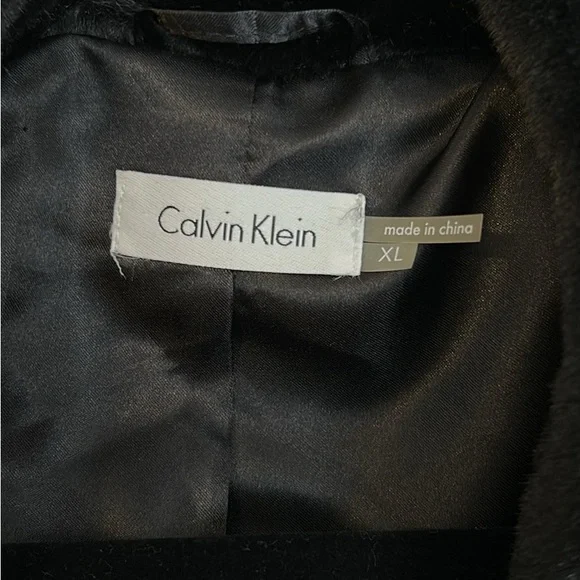Calvin Klein black Faux Fur Jacket/capelet - Picture 2 of 8